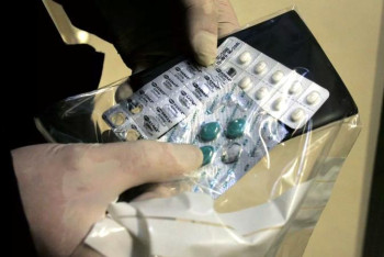 Фотография к новости: Отандық өнім. Ресейге рұқсатсыз 1,7 млн доллардың дәрі-дәрмегін шығармақ болғандар ұсталды 