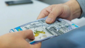 Фотография к новости: Пара алды деген күдікке ілінген шенеунік полициядан қашып, өзенге секірді 