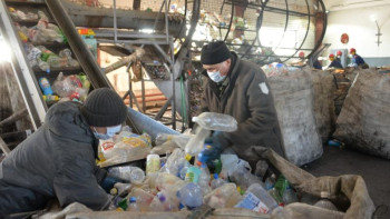 Фотография к новости: Тұрмыстық қалдықты өңдейтін кәсіпкерлерді ынталандыру керек – Қожағұлов