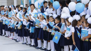 Фотография к новости: Министр қыркүйектегі оқу жылын бастаудың үш нұсқасын ұсынды