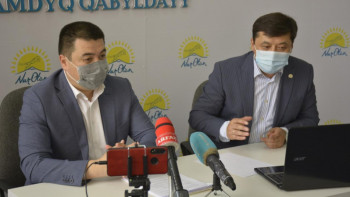 Фотография к новости: Түркістанда бас дәрігерлер Nur Otan-да онлайн қабылдаулар өткізді