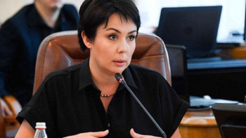 Фотография к новости: Бала көп болса, ақша да көп. Аружан Саин жетімдер үйінің жүйесін сынады