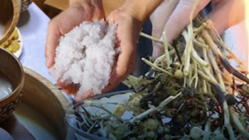 Фотография к новости: "Коронавирустан сақтайды": Құйрық май ем бола ма, әлде шөп пе?