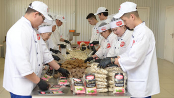 Фотография к новости: Қызылордалық кәсіпорын күніне 1 тонна ет өнімін өндіреді