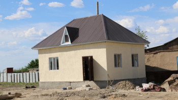 Фотография к новости: Қазалылық еріктілер мұқтаж жандарға 4 үй салып берді