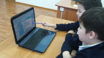 Фотография к новости: "OQY'SHYNY QOLDA!": Балаларға уақытша пайдалануға компьютер беріледі 