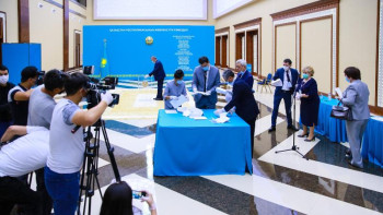 Фотография к новости: Сенатқа депутаттыққа сайланғандардың ең жасы - 44-те