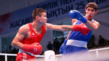 Фотография к новости: Тұрсынбай Құлахмет кәсіпқой бокстағы алғашқы кездесуіне дайындығы туралы айтты