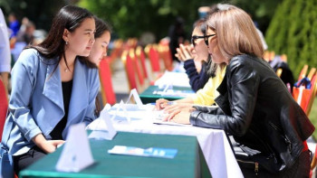 Фотография к новости: Алматыда 23 мыңнан астам адам тұрақты жұмысқа орналасты