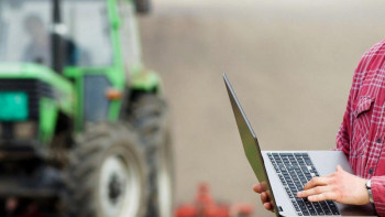 Фотография к новости: Интернеті жоқ ауылдардың оқушылары мектепке барып оқиды – Ярошенко 