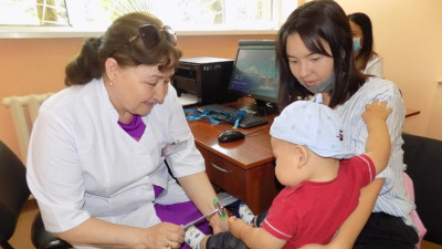 Шығу үшін ыңғайлы позициялар Қыздардың жуынып жатқан видеосы