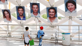 Фотография к новости: Президент назар аударса деймін – 101 дәрігерді суретке түсірген фотограф