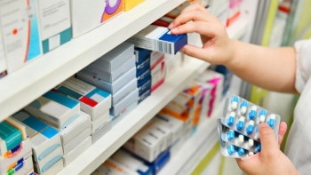 Фотография к новости: Тұрақтандыру қорындағы дәрінің 40 пайызы қоймада тұру керек – Сәлімбаев