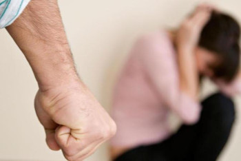 Фотография к новости: Қоғам зорлық-зомбылық құрбандарының өздері кінәлі екенін айтады