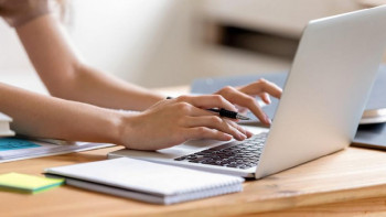 Фотография к новости: Мұғалімдер білім беру платформалары ұсынған контентті ғана пайдаланулары керек пе?