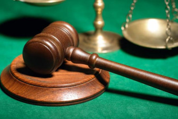 Фотография к новости: Жеке карточкасына жалақыны негізсіз аудара берген есепші сотталды