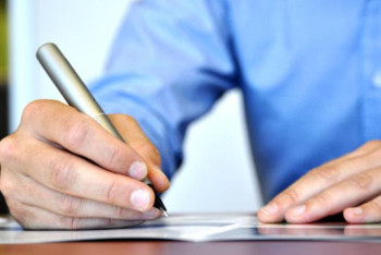 Фотография к новости: Өзенге секіріп қашпақ болған шенеуніктің бастығы қызметінен кетуге арыз жазды