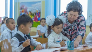 Фотография к новости: Министрлік оқушылардың барлығы толықтай мектепте қашан оқитынын айтты