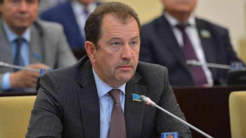 Фотография к новости: Сенаттан кеткен депутатқа Нығматулин жаңа жұмыс тауып берді 