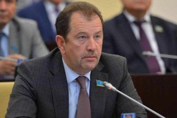 Фотография к новости: Сенаттан кеткен депутатқа Нығматулин жаңа жұмыс тауып берді 