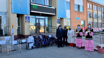 Фотография к новости: Корея елшілігі «Қарттар үйіне» техника сыйға тартты