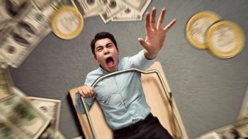 Фотография к новости: «Дәл қазір 200 мың теңге ал»: Қалтасы жұқа халық қаржы ұйымдарының «қақпанына» түсіп жатыр