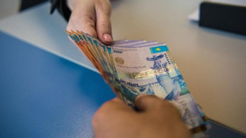 Фотография к новости: 30 мың теңге пара алған адамға 900 мың теңге айыппұл салынды