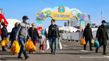 Фотография к новости: Елордадағы жәрмеңкені Ақтөбе мен Қызылорда жалғастырды