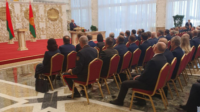 Лукашенко жасырын түрде Беларусь Президенті қызметіне кірісті