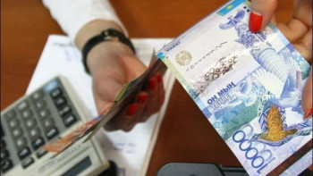 Фотография к новости: МСҚ дәрігерлерге 73,7 млрд теңгеден астам үстемақы төледі – Төкежанов 