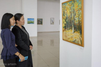 Фотография к новости: «Күз бояулары». Елордада атақты суретшілердің көрмесі өтіп жатыр  