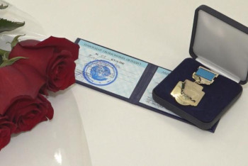 Ертіс өңірінің 15 ұстазы төсбелгі мен 2,7 млн теңге сыйақыға ие болды