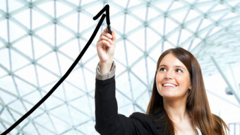 Фотография к новости: Әйелдер экономиканың тұрақты дамуына үлес қосып келеді – Айсина 