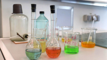 Фотография к новости: Павлодарлық ғалымдар сұйық сабын қайната бастады