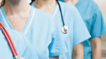 Фотография к новости: Төкежанов медицина қызметкерлерінің үстемақысына қанша теңге бөлінетінін айтты 