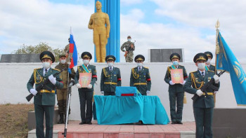 Фотография к новости: Жеңіс-75. Ленинград түбінде қаза тапқан жауынгердің сүйегі туған жеріне тапсырылды