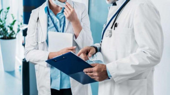 Фотография к новости: Алматыда 1600 адам емхана таңдау құқығын пайдаланған