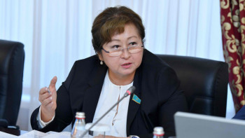 Фотография к новости: Тұрғын үй алуға қатысты үш бағдарлама да жетісіп тұрған жоқ – ﻿депутат