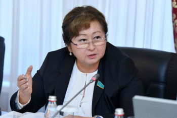 Фотография к новости: Тұрғын үй алуға қатысты үш бағдарлама да жетісіп тұрған жоқ – ﻿депутат