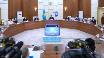 Фотография к новости: Қазақ тілінің ұлтаралық тіл есебінде қызмет атқаратын кезеңі келді – ҚХА