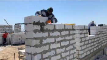 Фотография к новости: Жобалардың үздігі – «Асарлатып үй салу» аясында 123 тұрғын үй салынуда