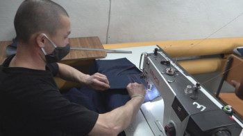 Фотография к новости: Павлодарлық түрмеде джинсы шалбарлар тігіле бастады