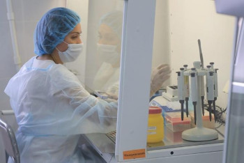 Фотография к новости: Вирустың таралуы күшейе қалса, дәрігерлер тастүйін дайын болуы тиіс