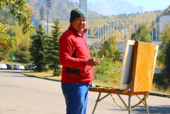 Фотография к новости: Әлемге суретшілерімен ғана танылып отырған елдер бар  – суретші 