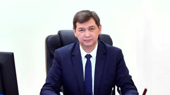 Фотография к новости: Бас санитар Азат Перуашевтің дәрігерлерге өтемақы төлеуді тоқтатпауы керек деген талабына жауап берді