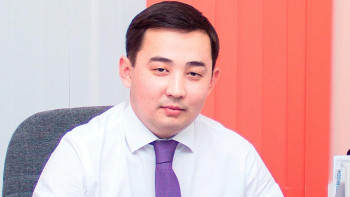 Фотография к новости: Педагог мәртебесі туралы заң не берді?