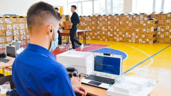 Фотография к новости: Қостанайға жаңа компьютерлер жеткізілді