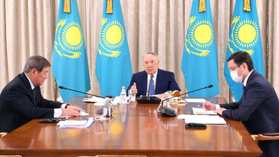 Назарбаев: Қазақстан экономикасына үлкен күш түсуде