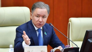 Фотография к новости: Нығматулин тендер арқылы байып отырғандарды ашық айтты