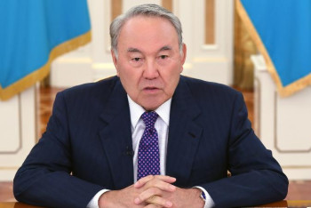 Фотография к новости: Әйелдердің кейде барар жері, басар тауы болмайды – Елбасы